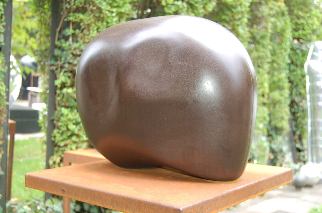 Hede Bühl, Eisenkopf, 1988, Eisen, 35 x 29 x 50 cm